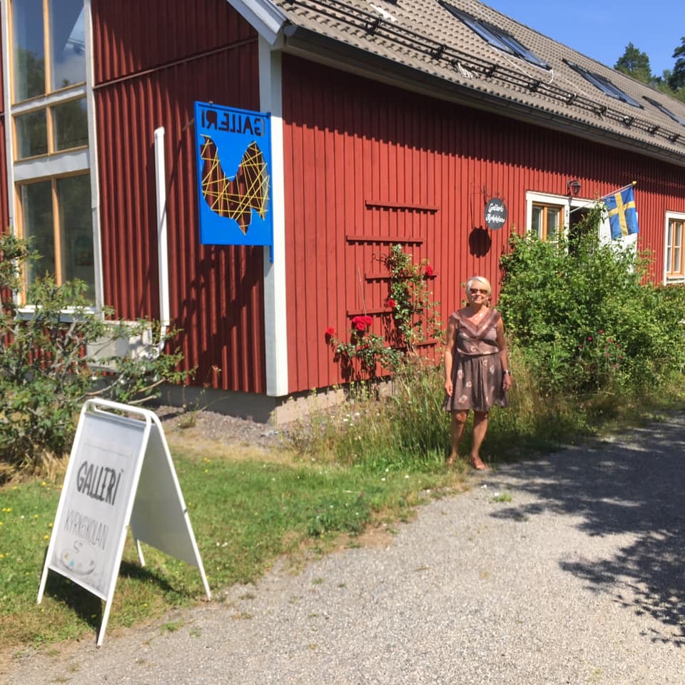 Sommartutställning - Kyrkskolan, Österhaninge lördag/söndag 11-16 fram till 8 augusti 2021 - välkommen!