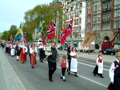 17:e maj-"tåget" på Strandvägen, 17/5 -04