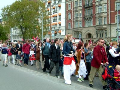 17:e maj-"tåget" på Strandvägen, 17/5 -04