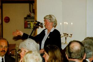 Sara Björksten-Lönn berättade om sin första kontakt med Susanne som ny i församlingen. Hon tog väl hand om mig och det är jag mycket tacksam för. 2000-05-01 Foto: Leif Kennerberg