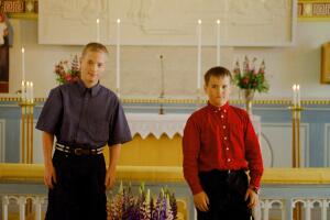 Isak och Lukas i Långaryds kyrka.