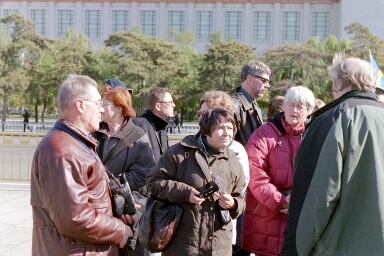 Guiden berättar om Himmelska Fridens Torg, 2/11 -02
