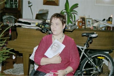 Marita har utökat sitt bibliotek, 24/12 -02