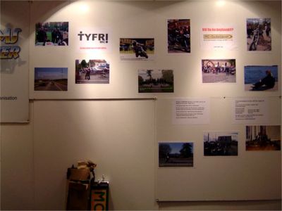 Uppbyggnad av TYFRI MC-monter, Älvsjömässan, 20/1 -04