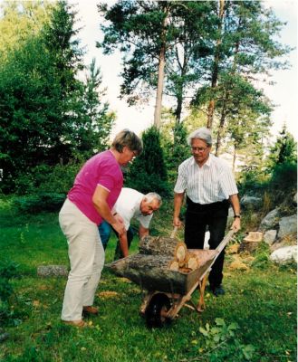 Teammöte på Hansakroka, Ingarö, hårt arbete, 14/8 -03