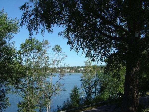 Utsikt från Mullsjö Folkhögskola, 16/7 -06