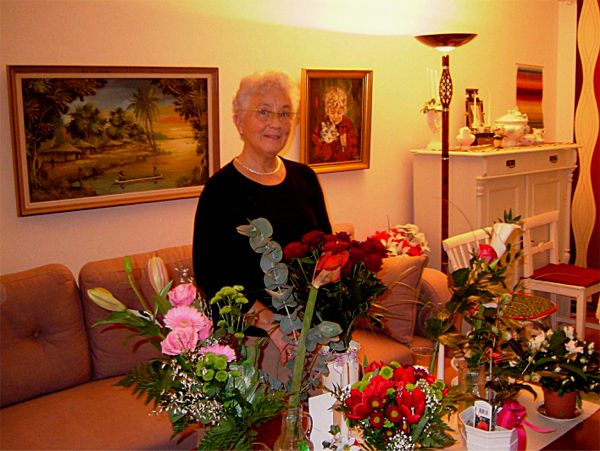 Elsie 70 år, 11/12 -06