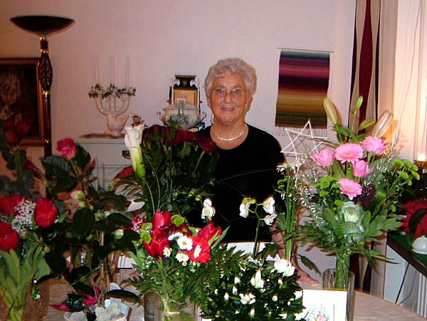 Elsie 70 år, 11/12 -06