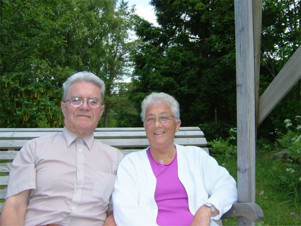 ... och mitt emot sitter Ivan & Elsie i väntan på ...