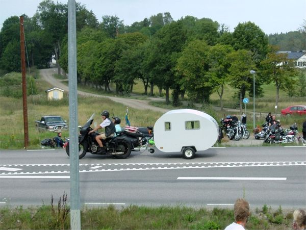 Timme efter timme strömmade olika konstellationer ...