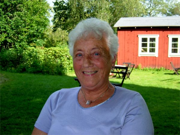 Elsie, Glassbo; 8/8 -07