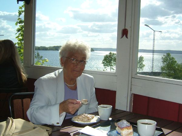 Elsie & jag fikar ...