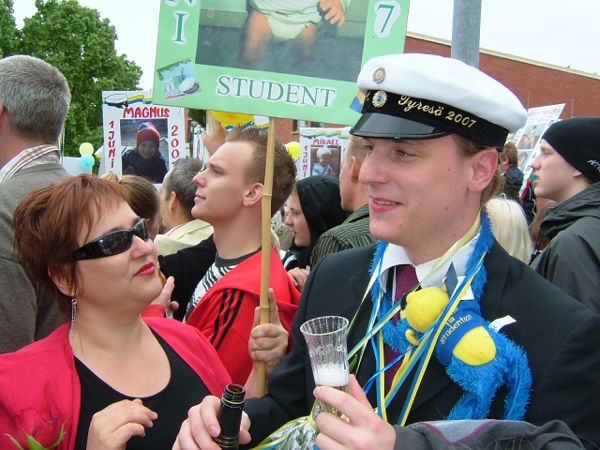 Isak tar studenten; 1/6 -07