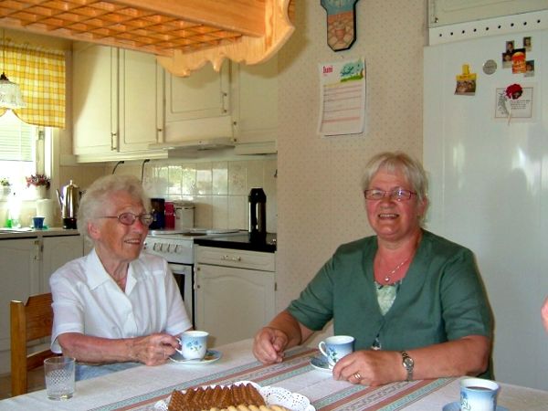 Besök hos Maj & Nils Nordlund i Bergsjö; 10/6 -07
