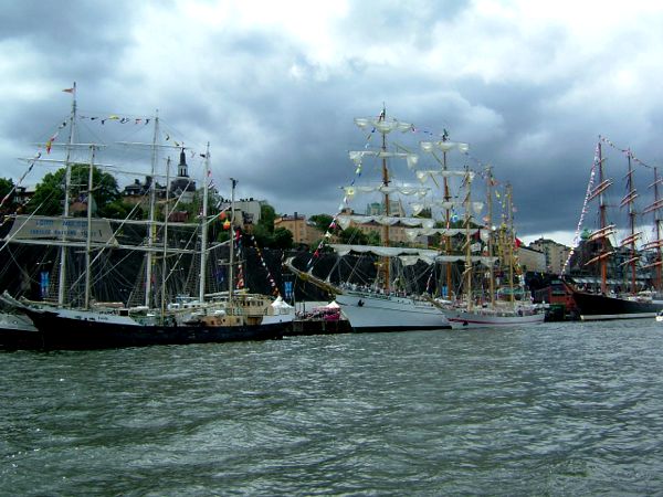 Stora vackra segelbåtar besöker Sthlm; 29/7 -07