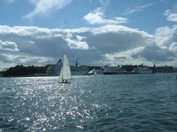 Elsie & jag tog en båttur till Fjäderholmarna; 29/7 -07