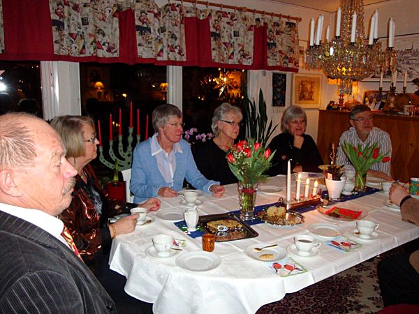 Adventsfika med några av ...