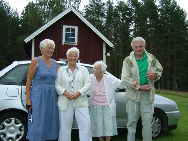 Ruth, Elsie, Greta och Sven-Erik på Näs; 2/8 -08