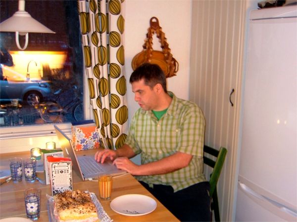 Daniel, som fyller 38 år, ...