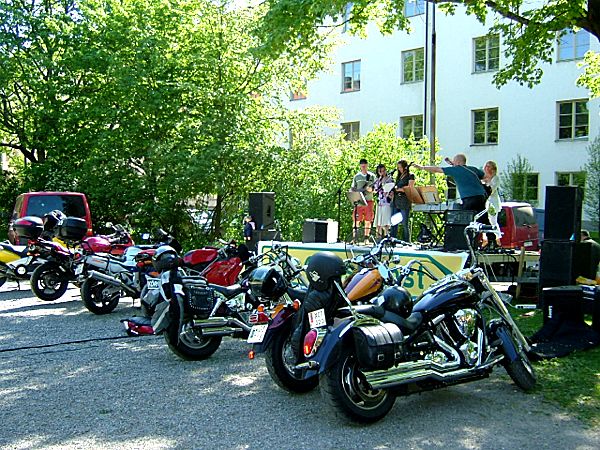 MC-gudstjänst utanför Allhelgonakyrkan på Söder; 10/5 -08
