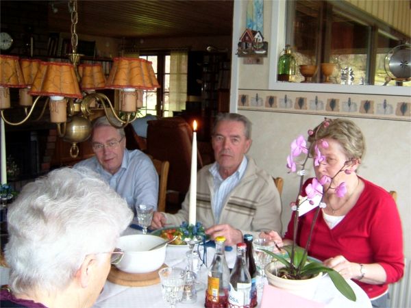 Syskonträff hos Eva: Sören, Gudmund & Birgitta; 12/4 -08