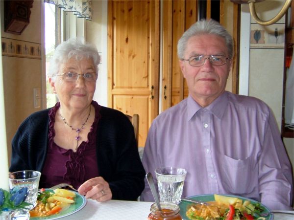 Syskonträff hos Eva: Elsie & Ivan; 12/4 -08