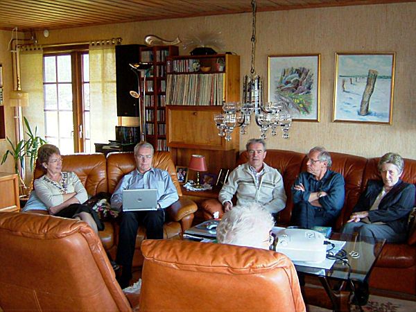 Syskonträff hos Eva: Eva, Sören, Gudmund, Toje och Birgitta; 13/4 -08