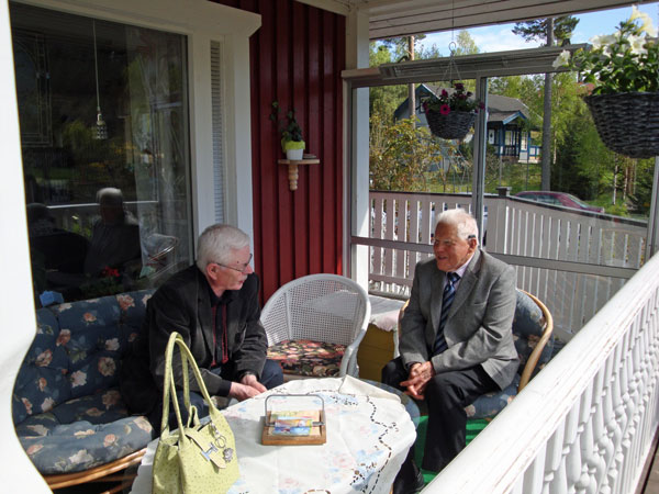 ... både inomhus och utomhus.