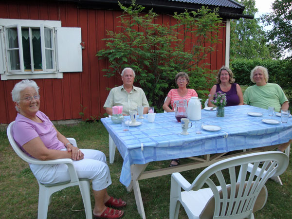 ... strax norr om Sundsvall där vi besökte Eva & Sven-Olof i deras sommarstuga ...