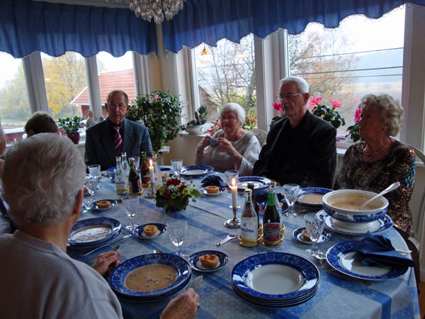 Fest hos familjen Lindbloms ...