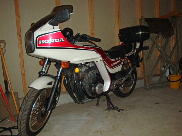 Idag har jag sålt veteranhojen Honda CB 900 F2; 28/11 -09