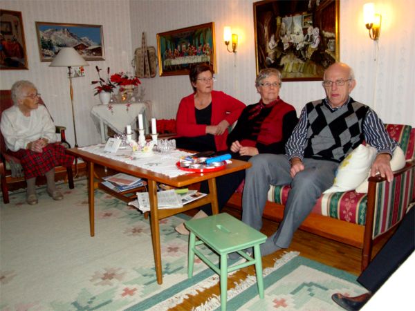 Från bönegruppen kom Monica, Berit och Palle; 9/1 -09