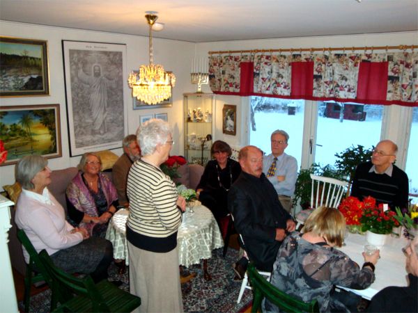 Elsie håller kvällens tal ... Yvonne, Berit, Lennart, Birgitta, Ove, Lollo, Rolle, ...