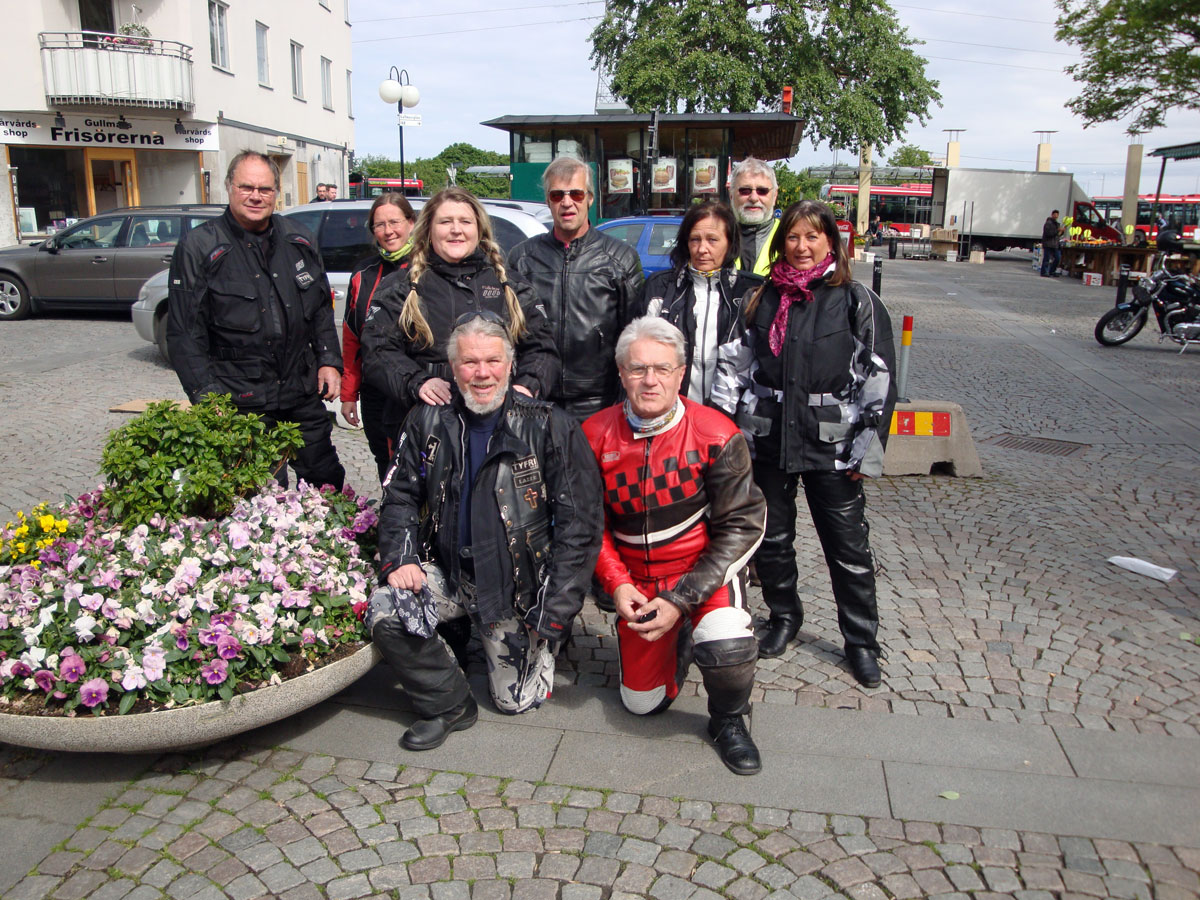 Samling kl 10.00 vid Gullmarsplan och sedan på små krokiga vägar ut till Norrtälje, där även andra mötte upp.