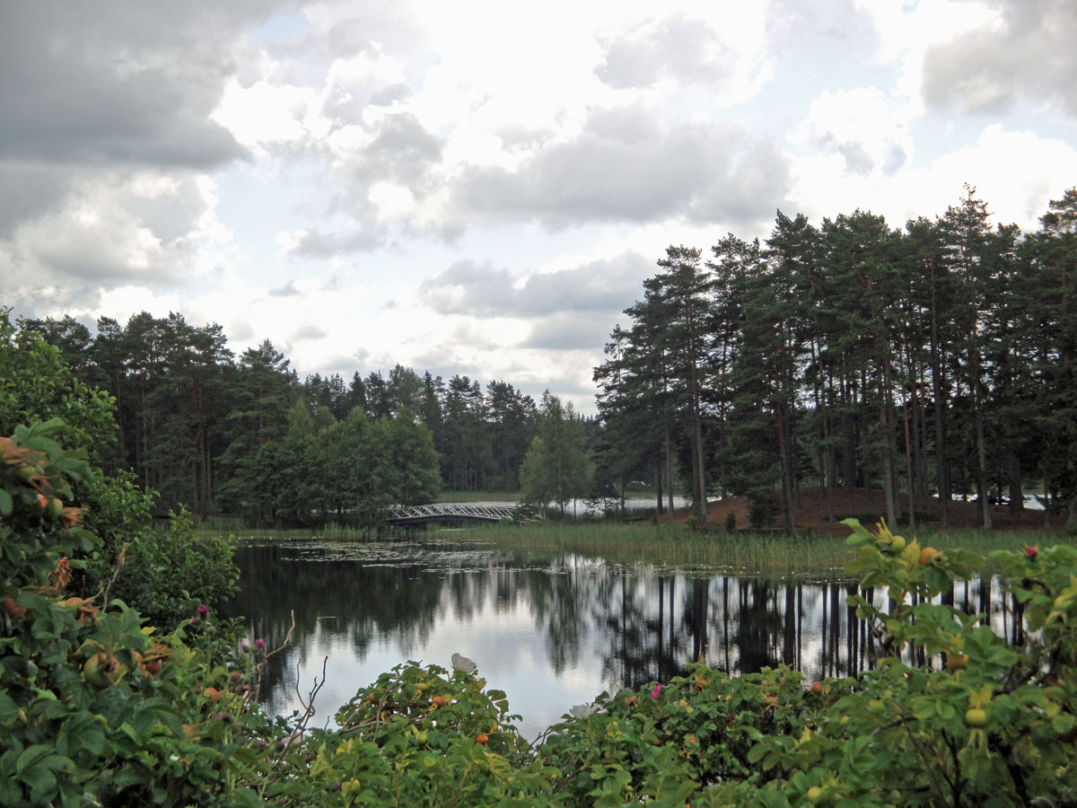 Vi rastade vid Kroksjön och tog denna vackra bild - på vägen ner till Danhäll.