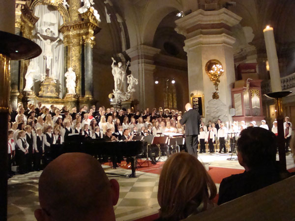 ... Max medverkar i Preparandkören; 28/11 -10