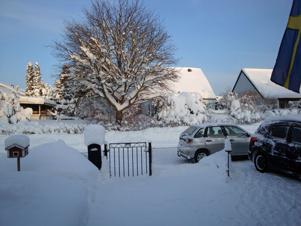 ... och ca 80 cm snö och mer på väg; 21/12 -10