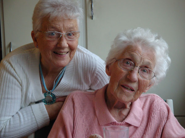 Dotter och mor - Elsie och Greta på Annandag Jul; 26/12 -11