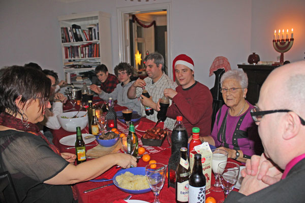 Foto: Åsa Henricson ... julmiddagen börja. Det smakade gott!