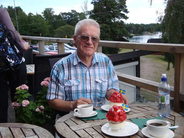 ... systrarna Delselius Café, Värmdö; 10/8 -12.
