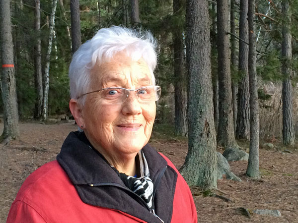Aftonpromenad i Tyresta Nationalpark ...