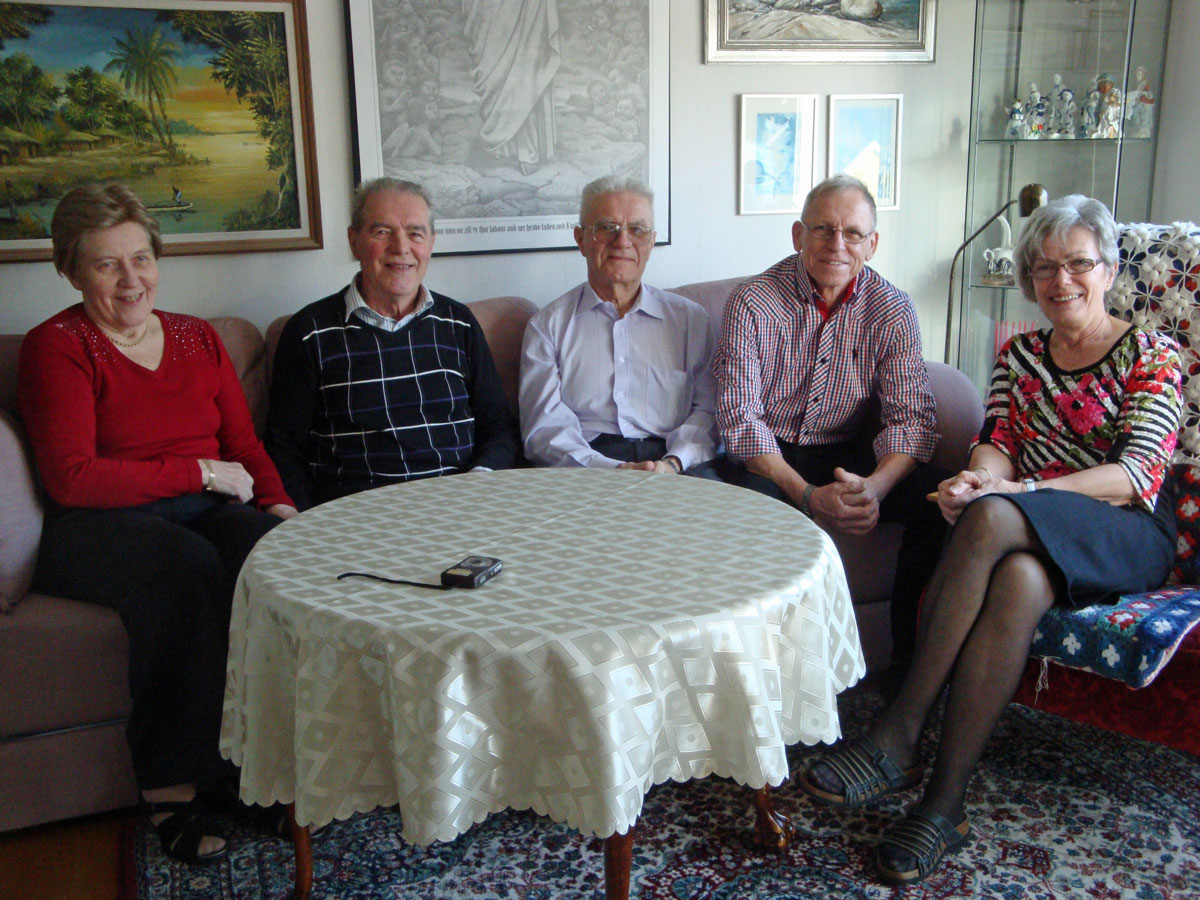 Birgitta & Gudmund, Ivan, Toje & Eva på förmiddagen.