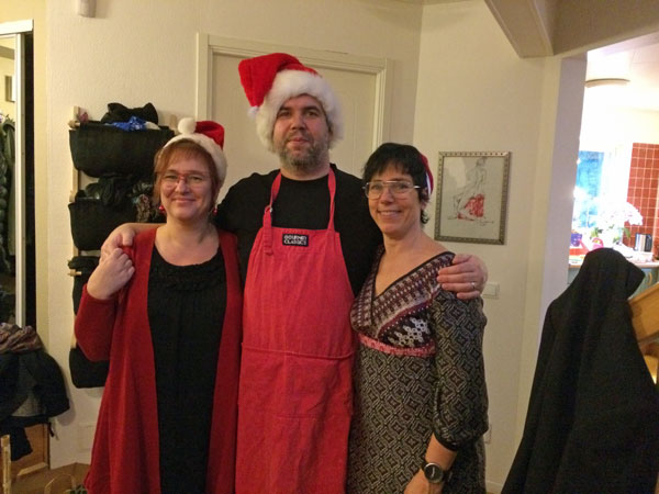 ... Marita, Daniel, Åsa. Nu är maten klar!