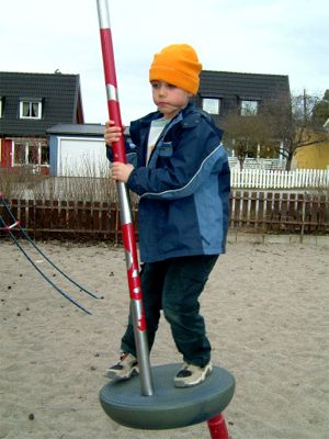 Adam m fl på besök hos morfar