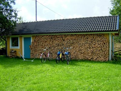 ... årsskörden av ved så här stor, 11/8 -05