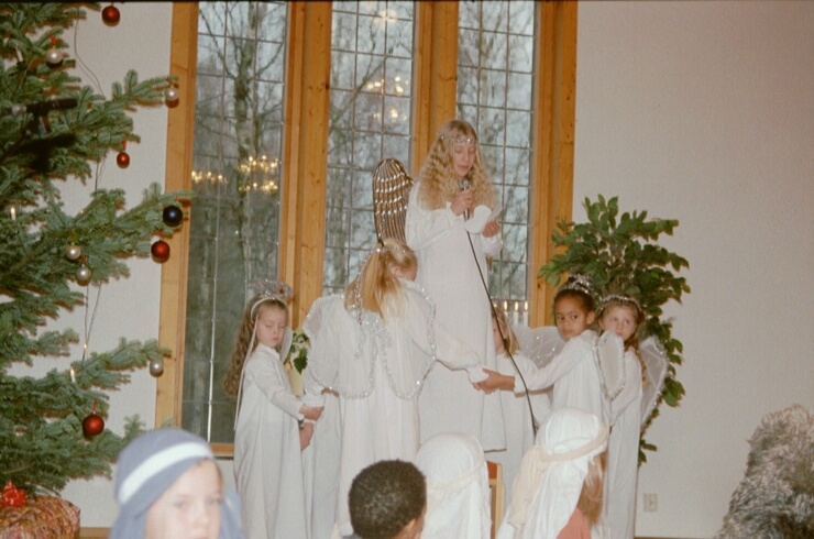 Julspel i Pingstkyrkan. 10/12 -00