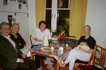 Ivan, Linda, Renate, Heidi & Vincent. 6/12 -00