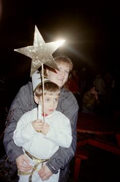 Stjärngossen Jonas och mamma Berit. 13/12 -00.