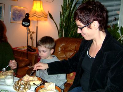 Max och Åsa tar marängtårta, 22/2 -05