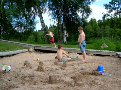 Lek och bad vid Örsjön, 29/6 -05